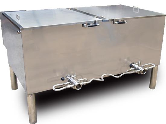 Chocolate melting tank